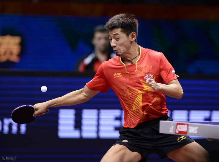 开云体育app-《全民学乒乓横拍篇》第37集：正手弧圈球与正手高吊|乒乓球|拉球|波尔|摩擦|球拍_新浪体育_新浪新闻