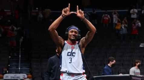 开云体育下载-奇才出局 休赛期比尔的态度将决定球队的未来